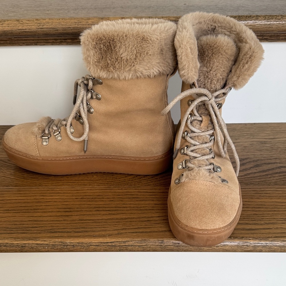 Splendid Beige Fur-Lined Winter Boots